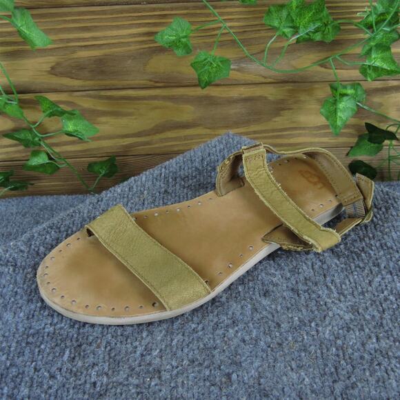 Ugg‎ Women's Ankle Strap Brown Leather Sz 7 Medium Used 2025 - Picture 1 of 6